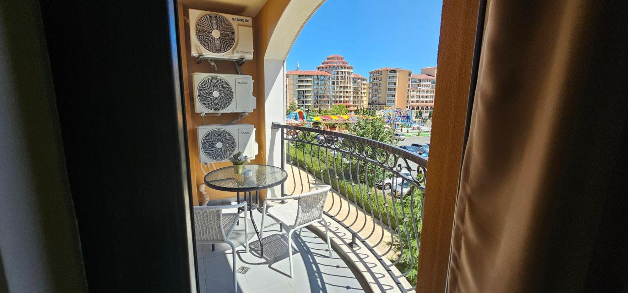Villa Vp Astoria 5 Elenite