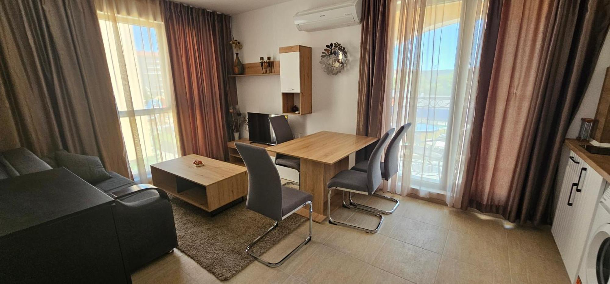 Villa Vp Astoria 5 Elenite