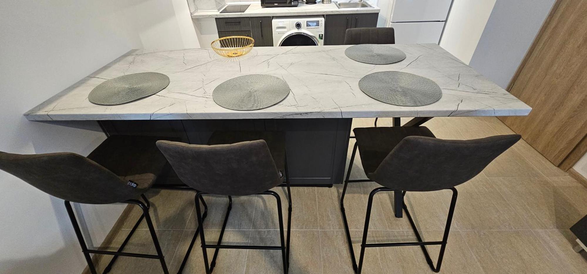 Vp Astoria 5 *